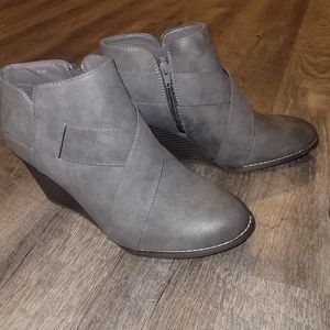 Maurices ankle boots